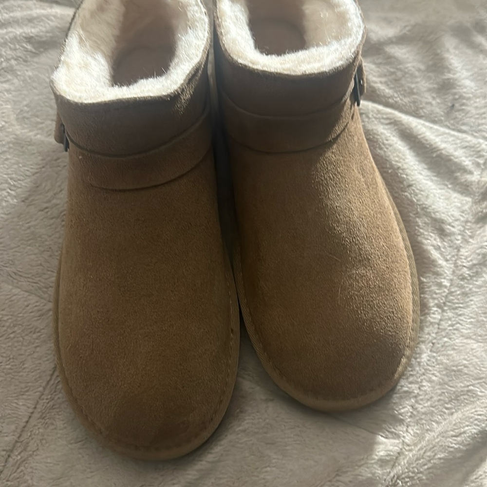 Pawz boots